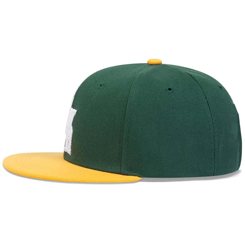 Embroidered-Plain-Green-Snapback-Cap-Side-Ghelter